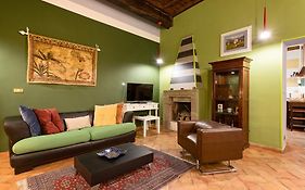 Rome As You Feel - Vicolo Delle Grotte